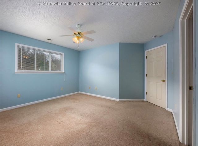 6 Lincoln Heights B, Alum Creek, WV 25003