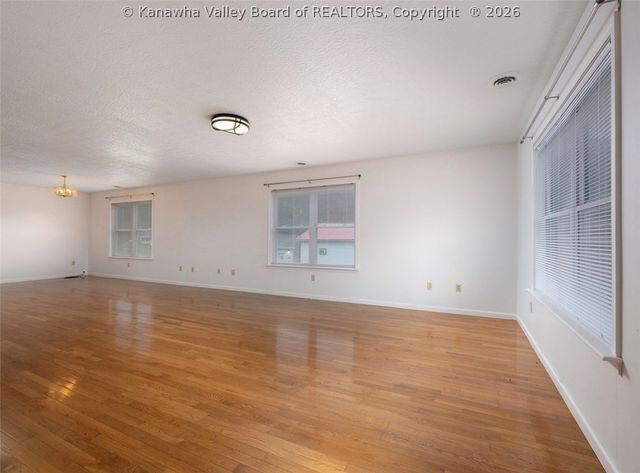 6 Lincoln Heights B, Alum Creek, WV 25003