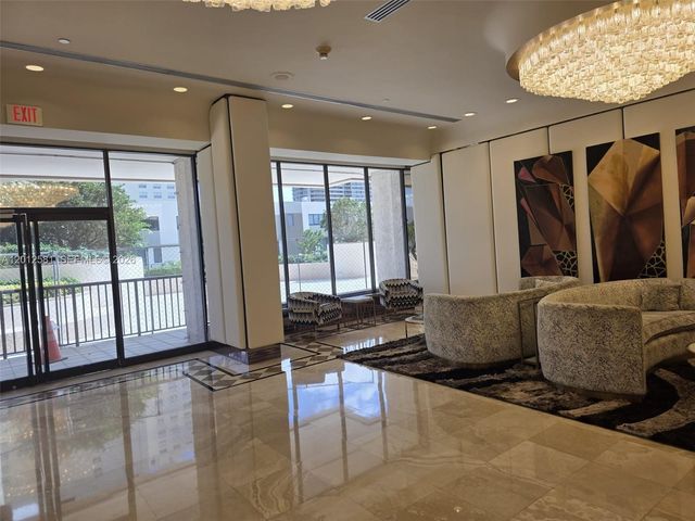 1800 NE 114th St 706, Miami, FL 33181