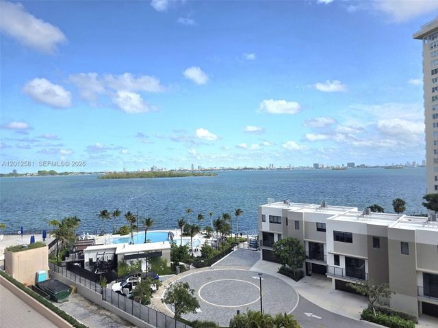 1800 NE 114th St 706, Miami, FL 33181