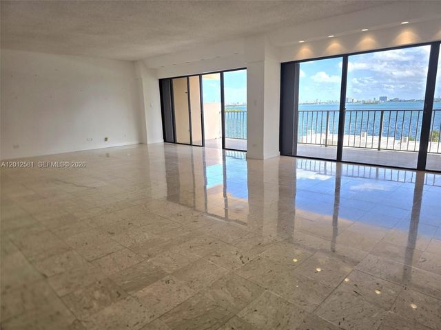 1800 NE 114th St 706, Miami, FL 33181