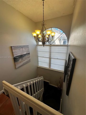 8211 NW 191st Ln 35L, Hialeah, FL 33015