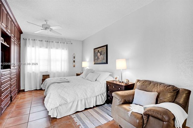 8211 NW 191st Ln 35L, Hialeah, FL 33015