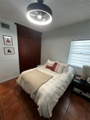 8211 NW 191st Ln 35L, Hialeah, FL 33015