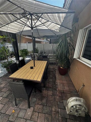 8211 NW 191st Ln 35L, Hialeah, FL 33015