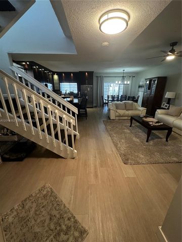 8211 NW 191st Ln 35L, Hialeah, FL 33015
