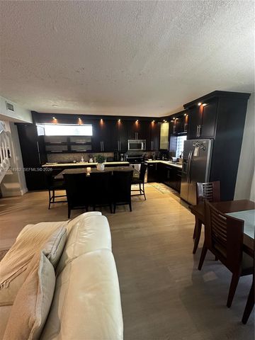 8211 NW 191st Ln 35L, Hialeah, FL 33015