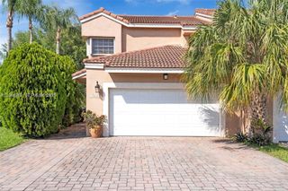 8211 NW 191st Ln 35L, Hialeah, FL 33015