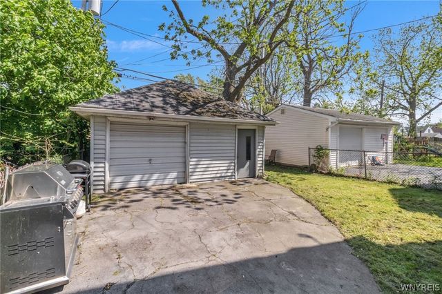 215 Stevenson Street, Buffalo, NY 14210