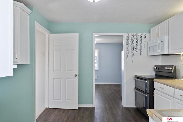 5618 Dorcas Street, Omaha, NE 68106
