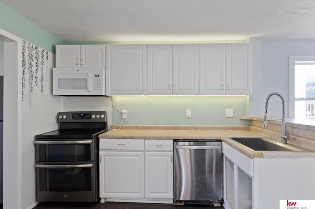 5618 Dorcas Street, Omaha, NE 68106