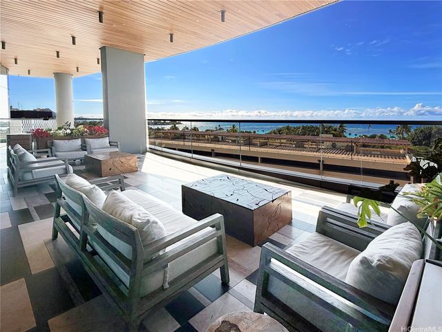 1108 Auahi Street 40, Honolulu, HI 96814