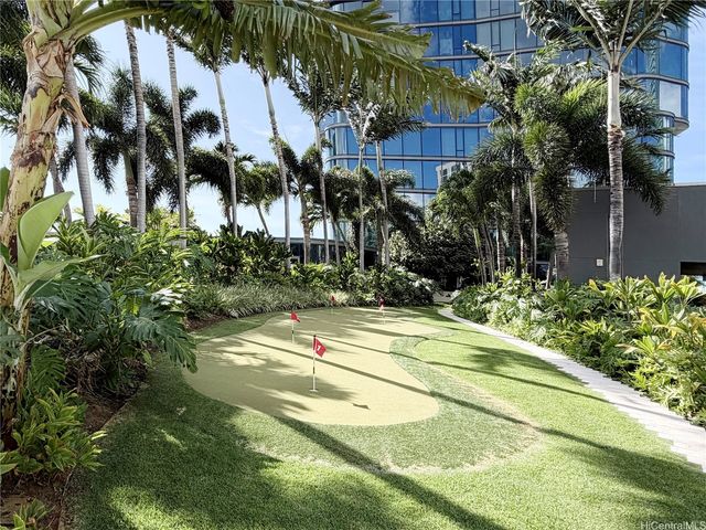 1108 Auahi Street 40, Honolulu, HI 96814