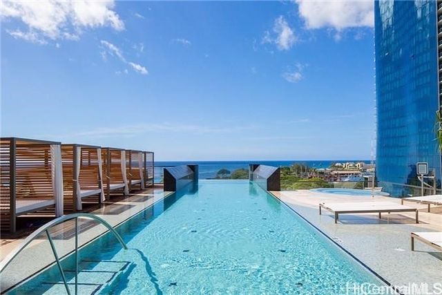 1108 Auahi Street 40, Honolulu, HI 96814