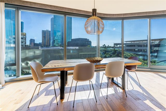 1108 Auahi Street 40, Honolulu, HI 96814