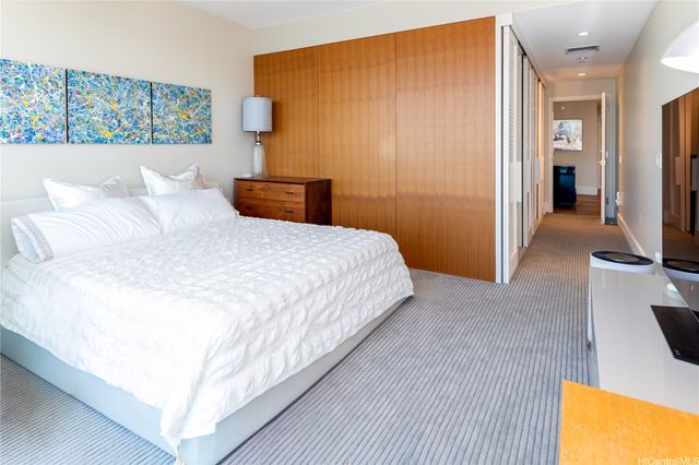 1108 Auahi Street 40, Honolulu, HI 96814