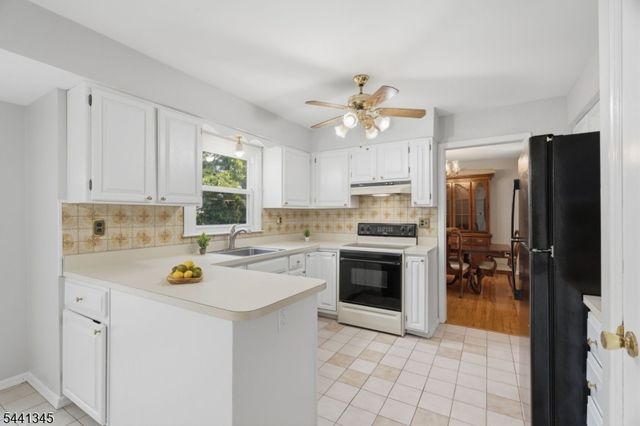 102 Robin Way, Readington Twp., NJ 08853