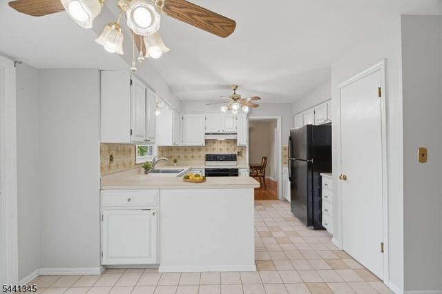 102 Robin Way, Readington Twp., NJ 08853