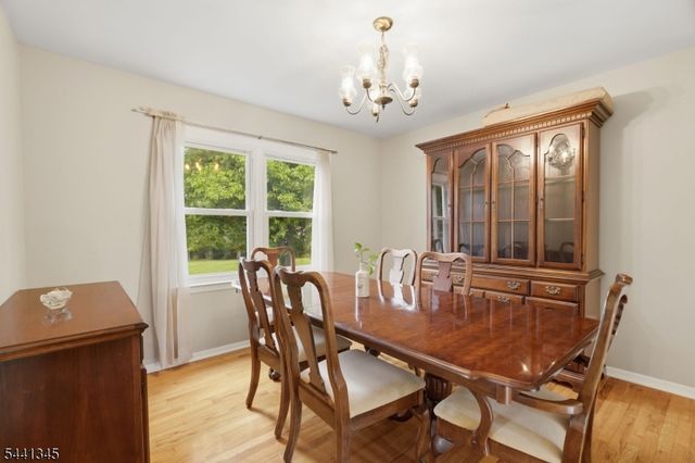 102 Robin Way, Readington Twp., NJ 08853