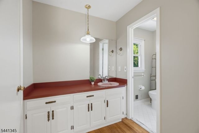 102 Robin Way, Readington Twp., NJ 08853