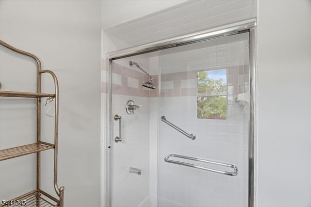 102 Robin Way, Readington Twp., NJ 08853
