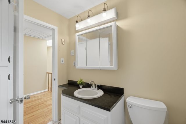 102 Robin Way, Readington Twp., NJ 08853