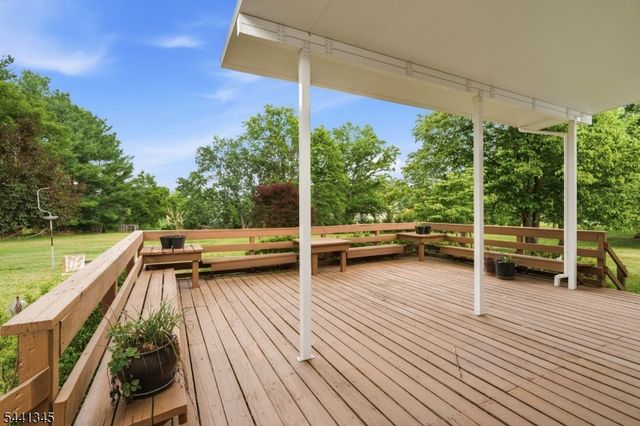 102 Robin Way, Readington Twp., NJ 08853