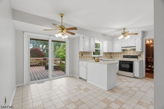 102 Robin Way, Readington Twp., NJ 08853