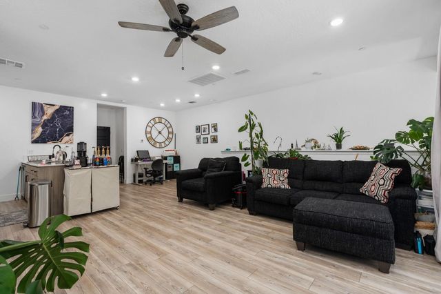 2739 E Tamarind Drive, Fresno, CA 93730