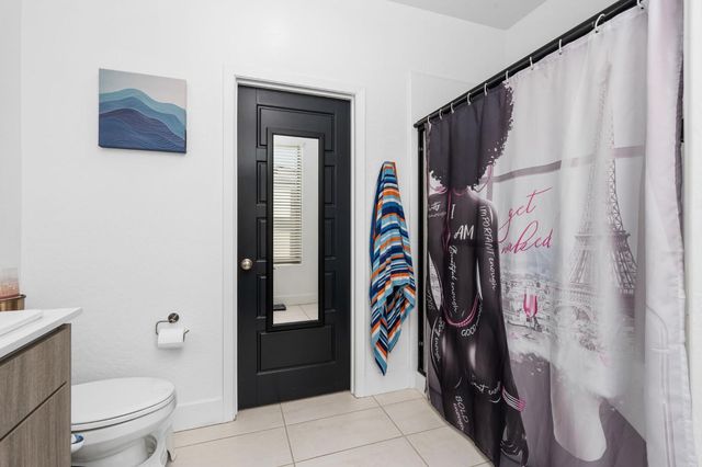2739 E Tamarind Drive, Fresno, CA 93730