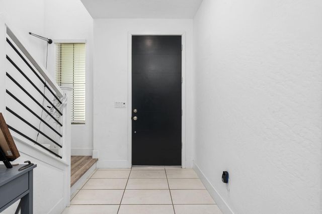 2739 E Tamarind Drive, Fresno, CA 93730