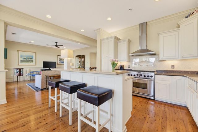 4254 Faber Place Drive Unit 3202, North Charleston, SC 29405