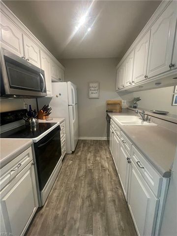 2316 La Jolla CT, Virginia Beach, VA 23451