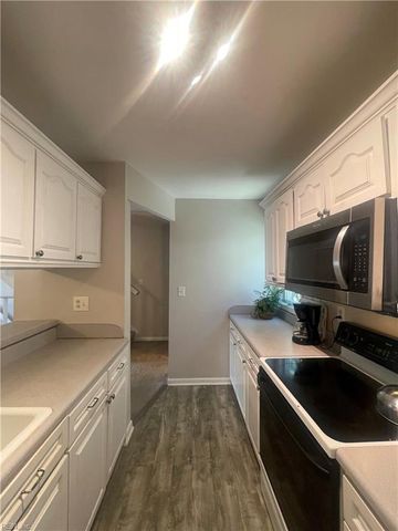 2316 La Jolla CT, Virginia Beach, VA 23451