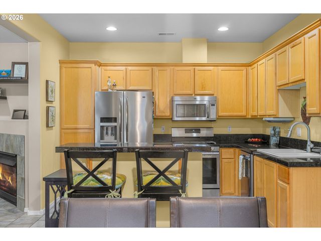 9239 Sw SWEEK Dr, Tualatin, OR 97062