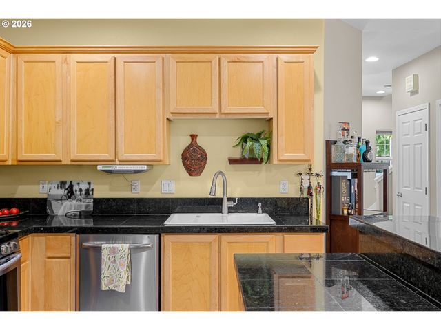 9239 Sw SWEEK Dr, Tualatin, OR 97062