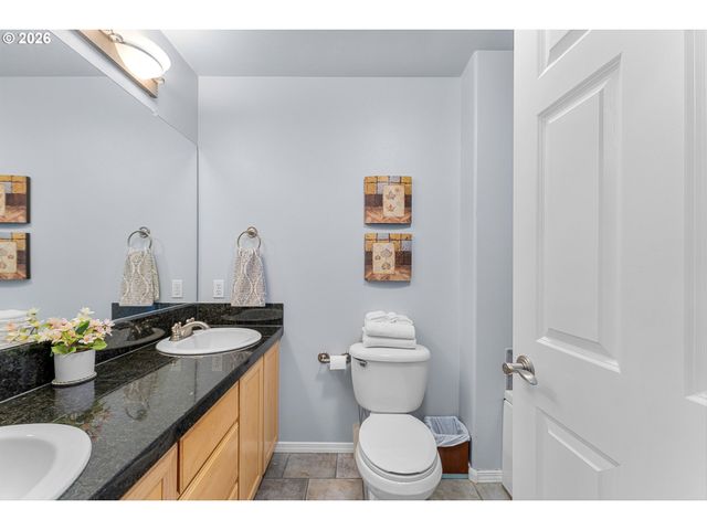 9239 Sw SWEEK Dr, Tualatin, OR 97062