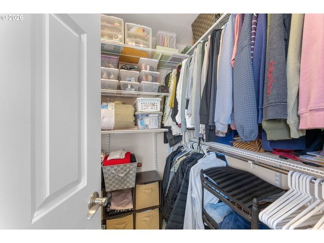 9239 Sw SWEEK Dr, Tualatin, OR 97062