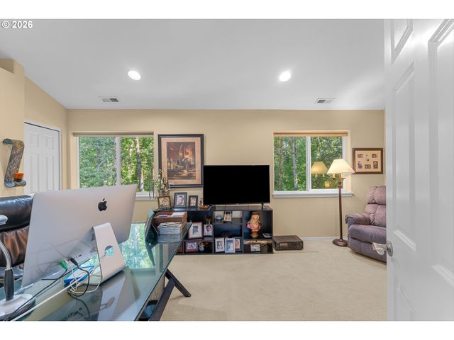 9239 Sw SWEEK Dr, Tualatin, OR 97062