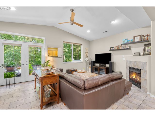 9239 Sw SWEEK Dr, Tualatin, OR 97062