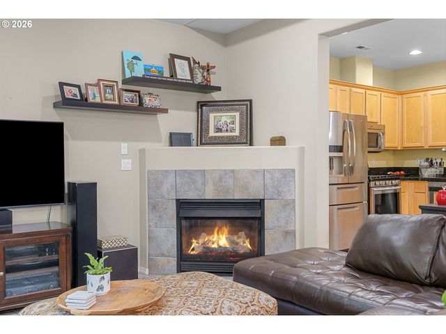 9239 Sw SWEEK Dr, Tualatin, OR 97062
