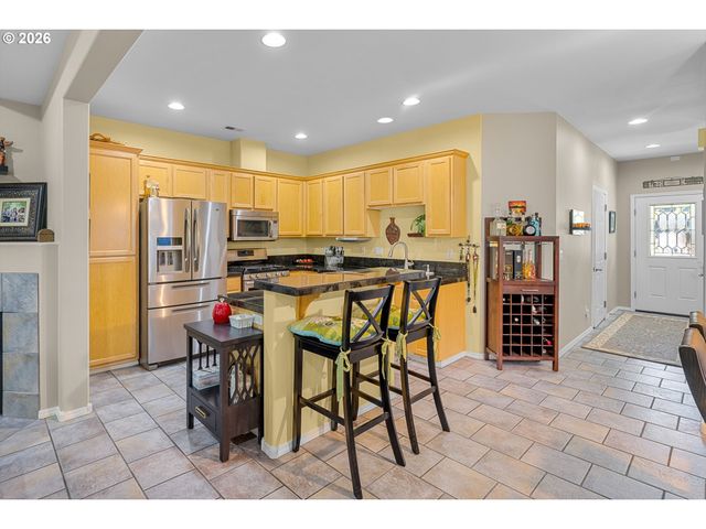 9239 Sw SWEEK Dr, Tualatin, OR 97062