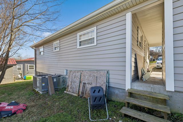 316 Powell St, Woodbury, TN 37190
