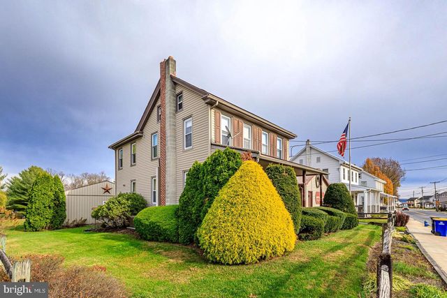 200 E MAIN ST, Terre Hill, PA 17581