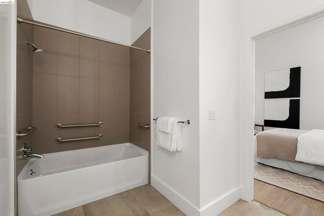 1545 1545 32nd Street 104, Oakland, CA 94608