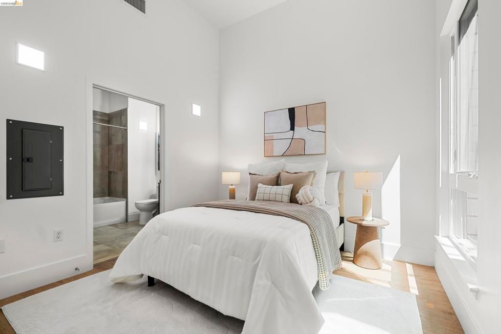 Image 15 of property listing at 1545 1545 32nd Street 104, Oakland, CA 94608