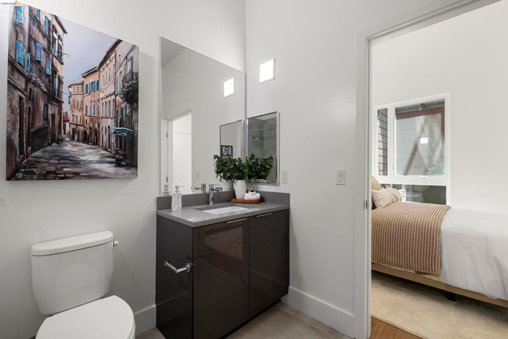 Image 19 of property listing at 1545 1545 32nd Street 104, Oakland, CA 94608