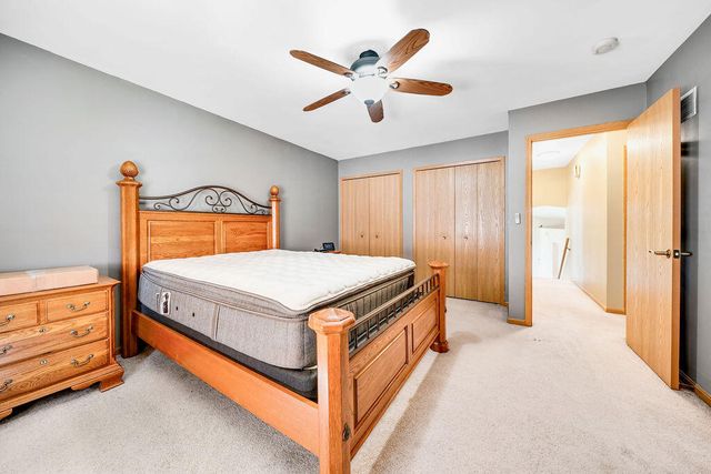 1447 W 84th Avenue, Merrillville, IN 46410