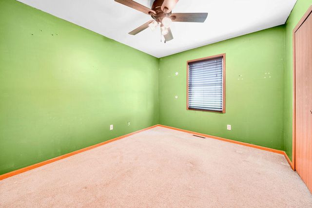 1447 W 84th Avenue, Merrillville, IN 46410