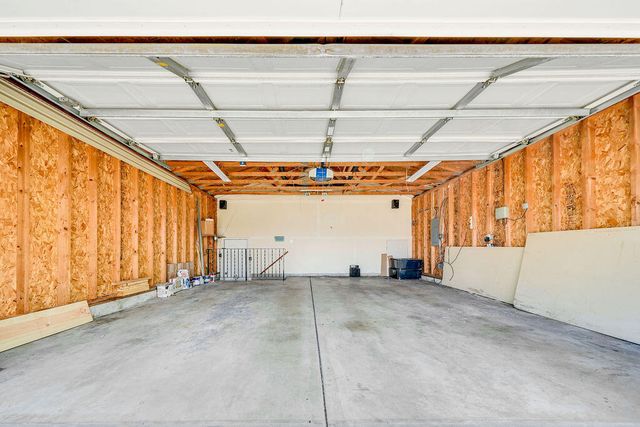 1447 W 84th Avenue, Merrillville, IN 46410